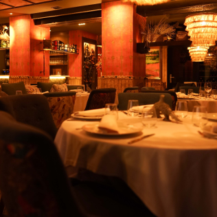 Cena gourmet para dos en el Restaurante Laboca del Hotel La Malvasía 4* (El Rocío, Huelva)