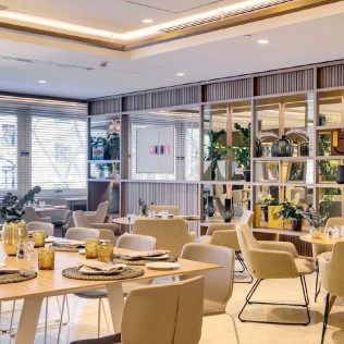 Almuerzo o Cena y Zona Wellness en Serena Spa @ Meliá Madrid Princesa 5* (Madrid)