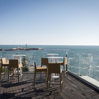 Mesa para dos: Comida o Cena para dos personas en Parador de Cádiz (Cádiz)