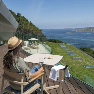 Mesa para dos: Comida o Cena para dos personas en Parador Costa da Morte (Muxía, A Coruña)