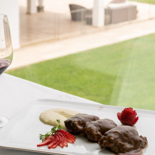 Mesa para dos: Comida o Cena para dos personas en Parador de Antequera (Málaga)