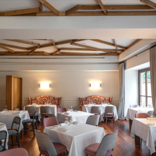 Mesa para dos: Comida o Cena para dos personas en Parador de Granada (Granada)