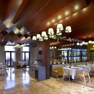 Mesa para dos: Comida o Cena para dos personas en Parador de Lorca (Murcia)