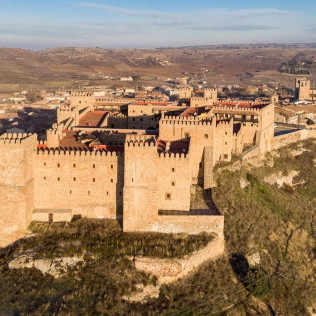 Mesa para dos: Comida o Cena para dos personas en Parador de Sigüenza (Guadalajara)