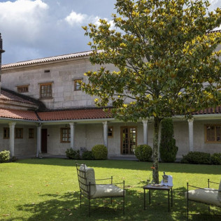 Mesa para dos: Comida o Cena para dos personas en Parador de Tui (Pontevedra)