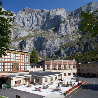 Mesa para dos: Comida o Cena para dos personas en Parador de Fuente Dé (Cantabria)