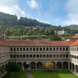 Mesa para dos: Comida o Cena para dos personas en Parador de Santo Estevo (Ourense)