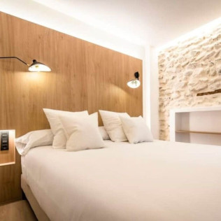 Experiencia Gourmet: Escapada en ABBI Suites Casa Rural, Suites & Spa con Cena en Restaurante Pinar Gastronòmic (Bocairent, Valencia)