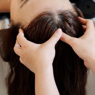 Ritual Evasión con Exfoliación y Masaje del Cuero Cabelludo en KMS Head Spa (Perpiñán, Francia)