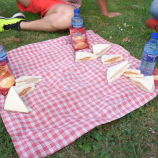 Experiencia Exclusiva Aladinia: Ruta Inclusiva en Bicicleta Eléctrica con Picnic y Comida (Candás, Asturias)