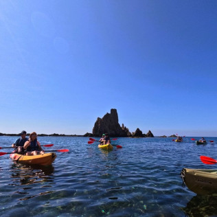 Ruta en Kayak con Snorkel y Fotos por Cabo de Gata (Almería)