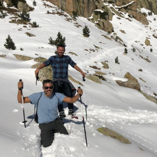 Ruta con Raquetas de Nieve por el Estany de Sant Maurici (Lleida)
