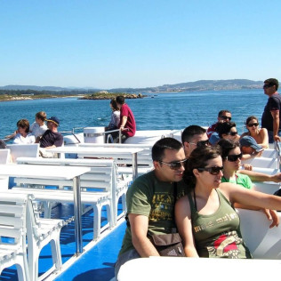 Ruta entre Bateas: Visita a los Cultivos de Mejillón en la Ría de Arousa (Pontevedra)