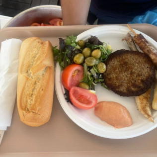 Salida en Catamarán con Barbacoa y Bebidas (Tarragona)