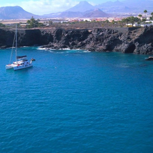 Salida Privada en Catamarán con Snorkel y Paddle Surf (Las Galletas, Santa Cruz de Tenerife)