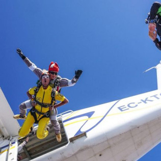Salto en Paracaídas desde 3100 metros (Bollullos, Sevilla)