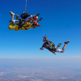Salto en Paracaídas Tándem desde 4.000 metros (Sevilla)