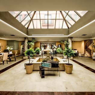 Escapada con Masaje o Cena en Habitación Doble o Suite con Jacuzzi de Hotel Segovia Sierra de Guadarrama 4* (Segovia)