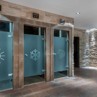 Circuito de Hidroterapia con Wellness Premium Masaje, Mascarilla Facial y Cava en Serena SPA @ Grand Hotel Las Dunas 5* (Estepona, Málaga)