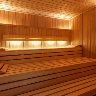 Zona de Aguas y Deep Tissue Massage en Seventy Spa del Hotel Seventy Barcelona 4* (Barcelona)