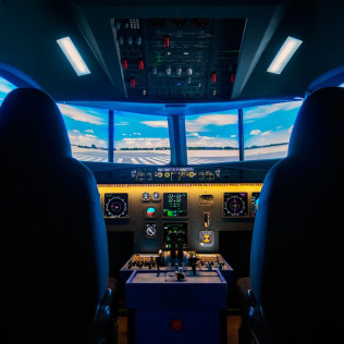 Doble Simulación: Vuelo en Simuladores A320 FNTPII y F18 (Fuenlabrada, Madrid)