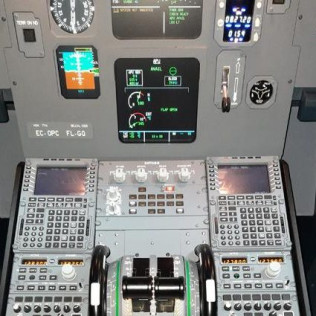 Simulador de Vuelo A-320 en Aeródromo Cuatro Vientos (Madrid) 