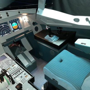 Simulador de Vuelo A-320 en Aeródromo Cuatro Vientos (Madrid) 