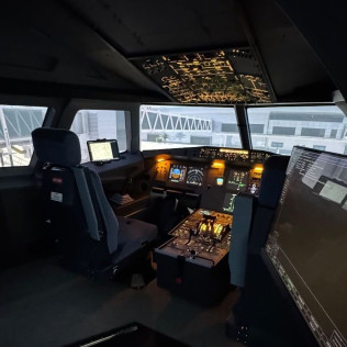 Flight Experience: Simulador de Vuelo A320 (Las Rozas de Madrid, Madrid)