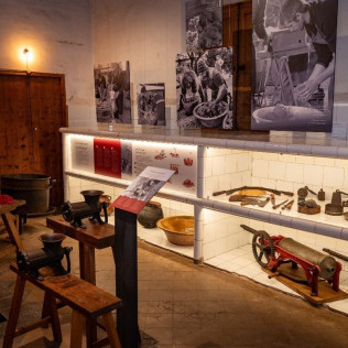 Visita Audio-Guiada al Museo de la Sobrasada La Luna con Degustación para dos (Sóller, Mallorca)