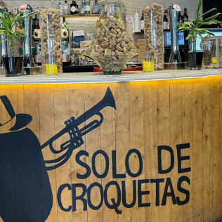 Crocata Duo: Comida o Cena para dos en Solo de Croquetas Reina Victoria (Madrid)