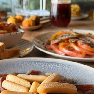Crocata Duo: Comida o Cena para dos en Solo de Croquetas Reina Victoria (Madrid)