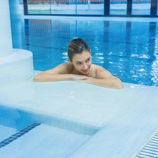 Piscina Termal Activa en Balneario Alhama de Aragón 4* (Zaragoza)
