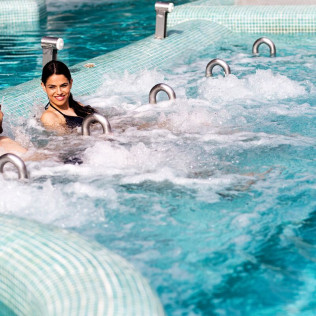 Spa y Comida en Balneario de Archena y Visita a Bodegas Silvano García con Cata y Aperitivo para dos en Jumilla (Murcia)