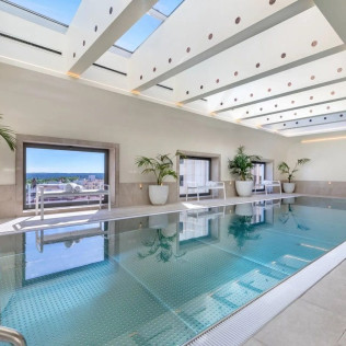 Circuito Spa y Masaje Aromaterapia o Deep Tissue para dos en Barceló Torre de Madrid 5* (Madrid)