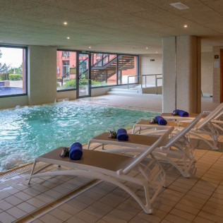 Spa y Comida en Dolce by Wyndham Barcelona Resort 4* Sup y Visita a Celler Clot de les Soleres con Cata para dos (Barcelona)