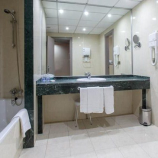 Escapada 2 noches con Spa y Cena para dos en Olympia Hotel, Events & Spa 4* (Alboraya, Valencia)