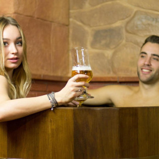 Circuito Spa de Cerveza para dos en Beer Spa (Granada)