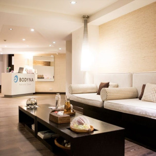 Promoción Especial Verano: Circuito Spa, Masaje y Cóctel para dos en Hotel Hospes Puerta de Alcalá 5* (Madrid)