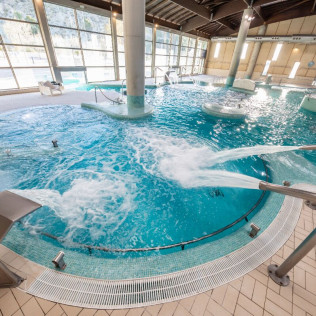 Circuito Spa con Comida en Balneario de Archena y Visita a Museo del Vino en Bodegas con Cata y Tapas para dos (Murcia)
