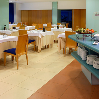 Circuito Spa, Masaje y Desayuno en Hotel Lodomar Spa & Talasoterapia 4* (L-J) (San Pedro del Pinatar, Murcia)