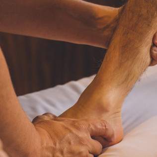 Circuito Spa en OASIS Wellness & Spa y Masaje Terapéutico o Deportivo en Grand Hyatt Barcelona 5* (Barcelona)