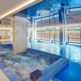 Circuito Spa, Masaje y Jacuzzi Privado para dos en Hipotels Gran Playa de Palma 4* (Mallorca)