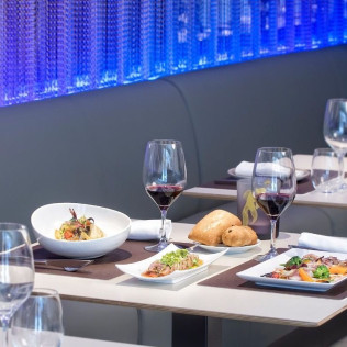 Circuito Spa Mare Nostrum, Masaje Duorelax y Comida o Cena para dos en Sallés Hotel Pere IV 4* (Barcelona)