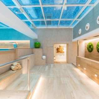 Circuito Spa Mare Nostrum, Masaje Duorelax y Comida o Cena para dos en Sallés Hotel Pere IV 4* (Barcelona)