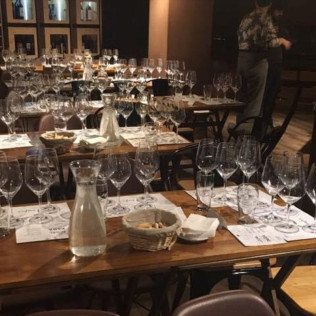 Circuito Spa y Masaje en Esenzias con Degustación de Vinos y Tapas para dos (Madrid) 