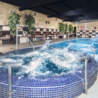 Circuito Spa y Masaje en Sallés Hotel Aeroport de Girona 4* (Riudellots de la Selva, Girona)