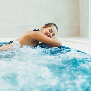 Circuito Spa y Masaje en Sallés Hotel Aeroport de Girona 4* (Riudellots de la Selva, Girona)