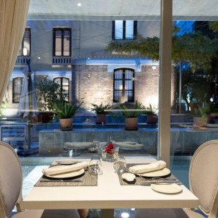 Circuito Spa, Masaje Oriental y Comida o Cena en Hospes Palacio de los Patos 5* (Granada)