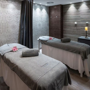 Circuito Spa, Masaje y Comida para dos en Hotel Catalonia Plaza Catalunya 4* (Barcelona)