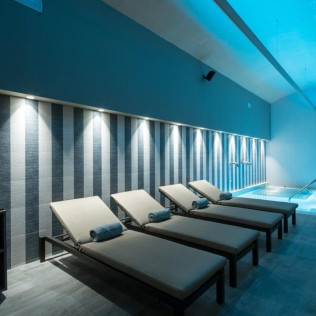 Circuito Spa, Masaje y Comida para dos en Hotel Catalonia Plaza Catalunya 4* (Barcelona)